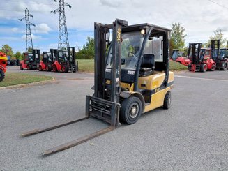 Four wheel front forklift Yale GDP25VX