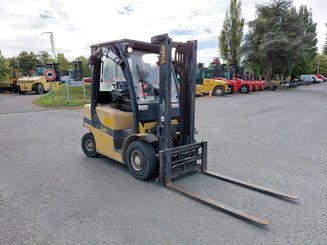 Four wheel front forklift Yale GDP25VX
