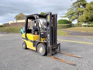 Four wheel front forklift Yale GLP25VX