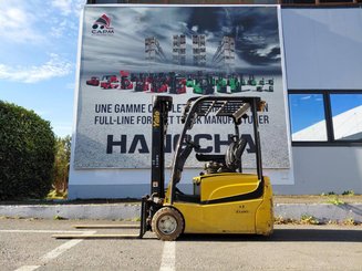 Three wheel front forklift Yale ERP18VTL