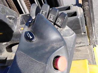 Three wheel front forklift Yale ERP18VTL