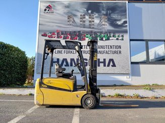 Three wheel front forklift Yale ERP18VTL