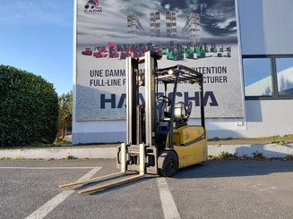 Three wheel front forklift Yale ERP18VTL