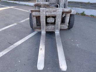 Four wheel front forklift Yale GDP35VX
