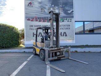 Four wheel front forklift Yale GDP35VX
