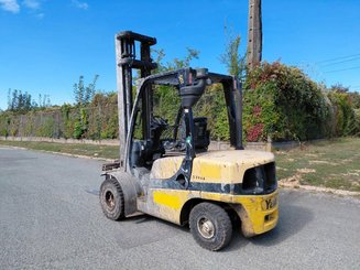 Four wheel front forklift Yale GDP35VX