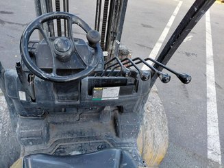 Four wheel front forklift Yale GDP35VX