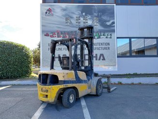 Four wheel front forklift Yale GDP35VX