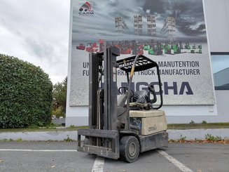 Three wheel front forklift Crown SC30-16
