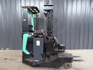 Multi-directional retractable mast reach truck Mitsubishi RBM25N2