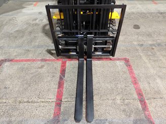 Four wheel front forklift Hangcha XE25Hi ( CPD25-XEY2H2-SI )