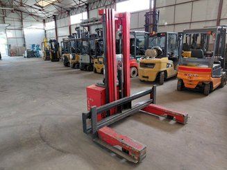 Multi-directional pallet stacker Loc MA 125 1450