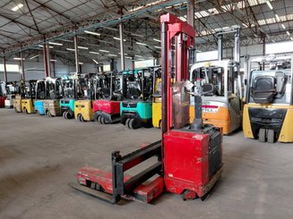 Multi-directional pallet stacker Loc MA 125 1450