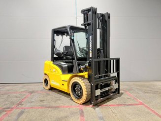 Four wheel front forklift Hangcha XE35i (CPD35-XEY2HA-SI)
