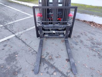 Four wheel front forklift Hangcha XF25D-2 (CPCD25-X2H7F1)