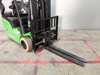 Three wheel front forklift Hangcha XC3-20i (CPDS20-XCY2G-SI)