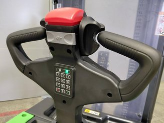 Stacker truck with folding platform Hangcha CDD16-XT1S-SiL