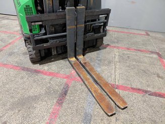 Four-way forklift Combilift COMBI CB2500