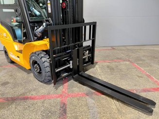 Four wheel front forklift Hangcha XE20Ci ( CPD20-XEXY2HA-SI )