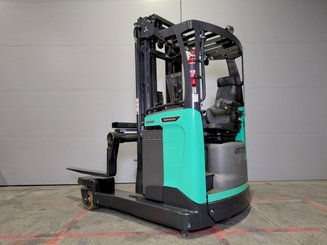 Multi-directional retractable mast reach truck Mitsubishi RBM25 N3