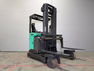 Multi-directional retractable mast reach truck Mitsubishi RBM25 N3